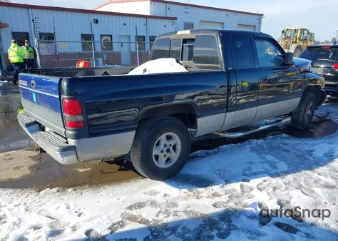 1999 Dodge Ram 1500 St z USA, uszkodzony, nr VIN 1B7HC13Z2XJ568958